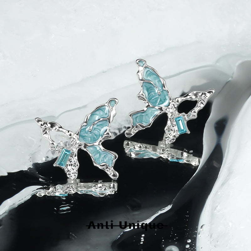 「 Icey Butterfly」Blue Zircon Silver Asymmetrical Earrings