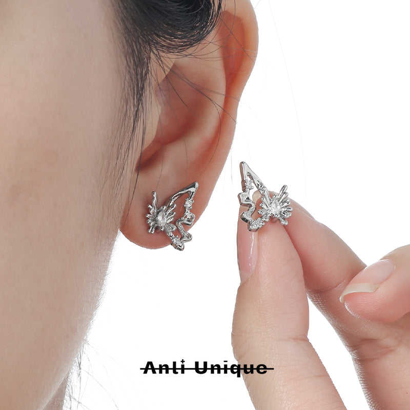 「 Crystal Butterfly」White Zircon Butterfly Silver Earrings